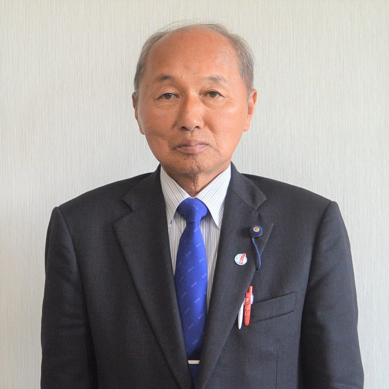 牛尾　雅一