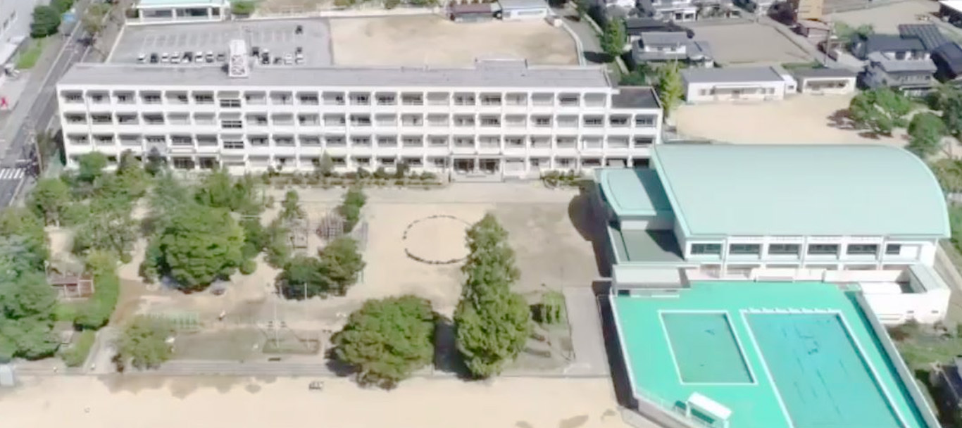 田原小学校の外観