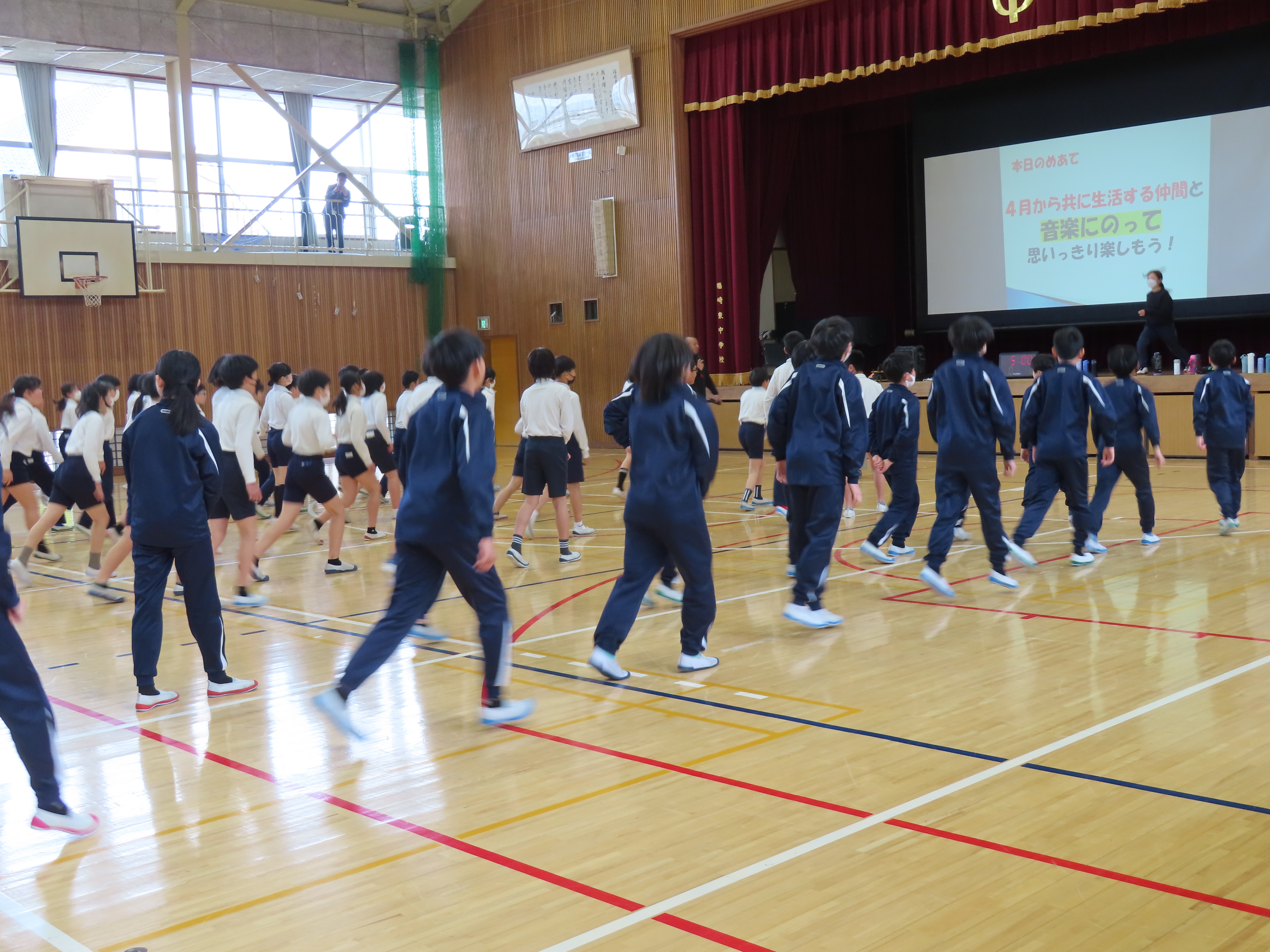 3時間目全校体育のようす