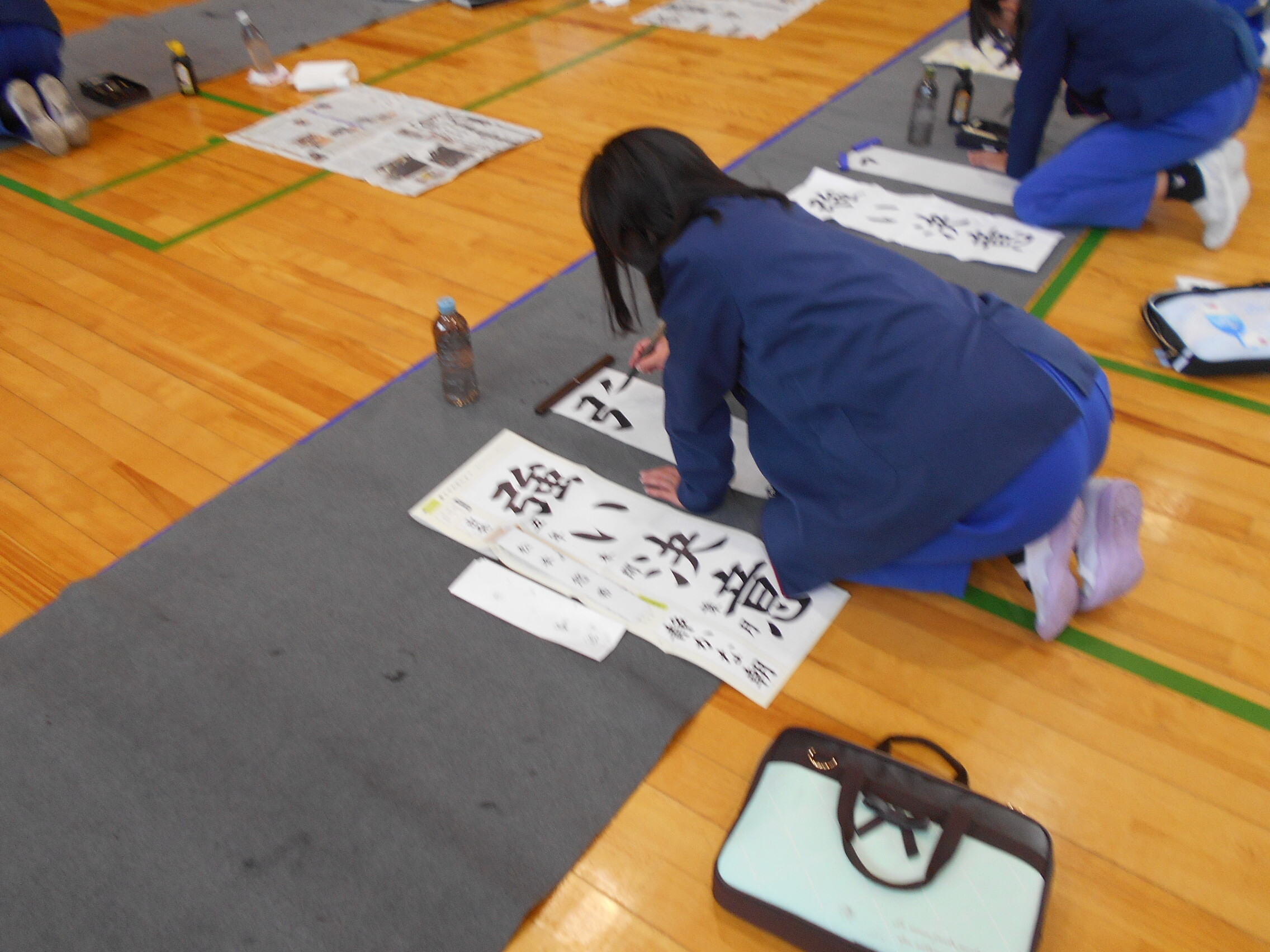 書き初めのようす